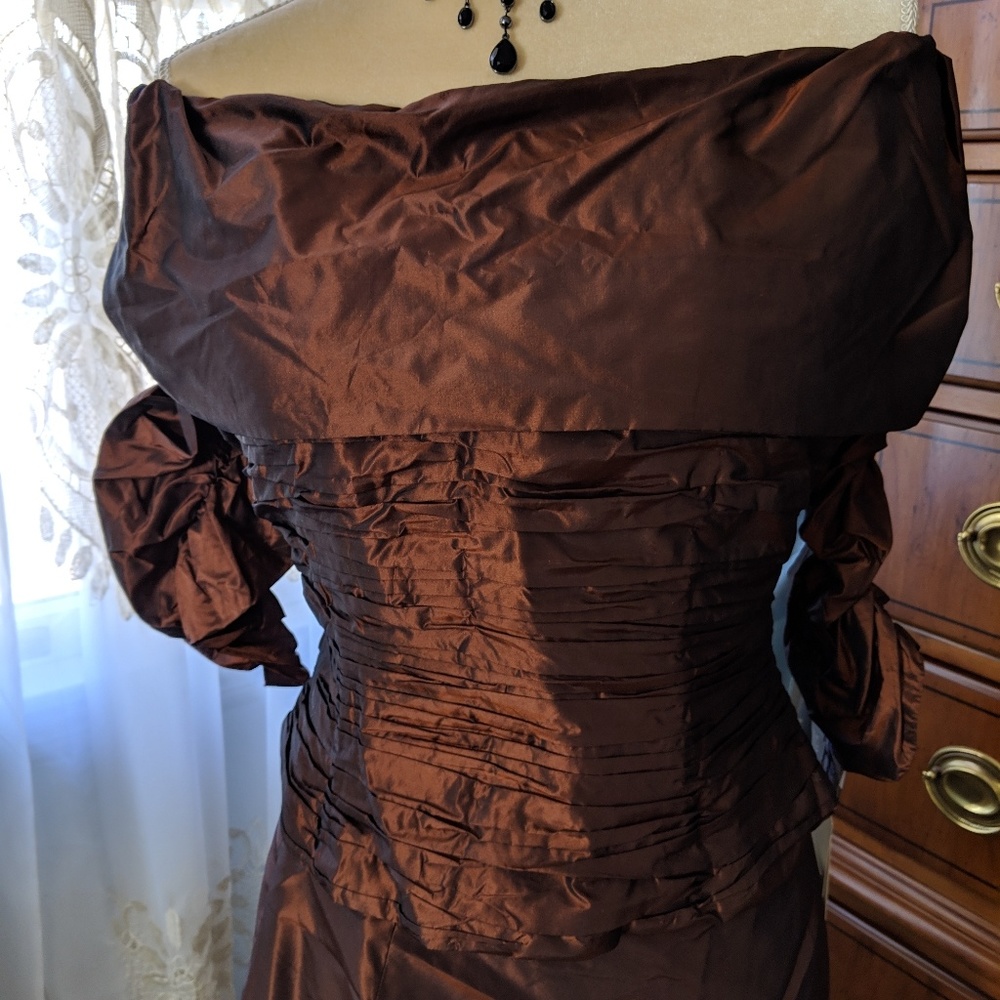 Chetta B Formal Two piece set. Two different sizes - Picture 6 of 6